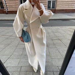 Long fitted wool coat