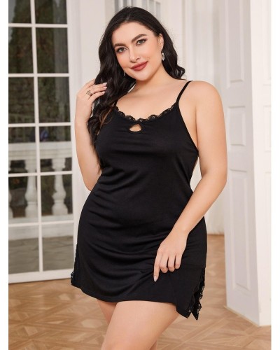 Low-cut back nightgown for curvy women