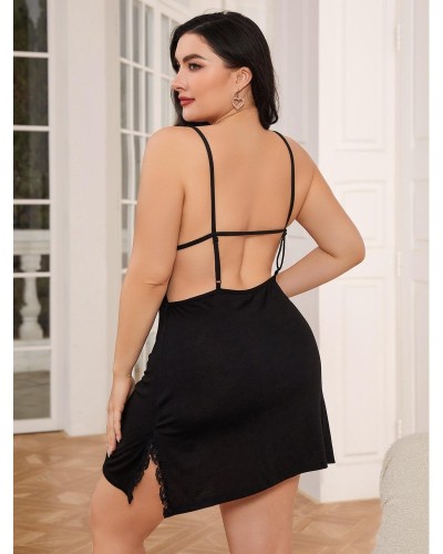 Low-cut back nightgown for curvy women
