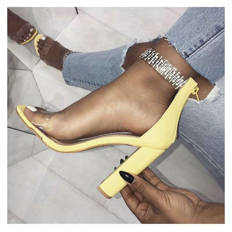 Fashione Shanone - Yellow heeled sandals with rhinestone