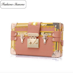 Fashione Shanone - Limited stock - Small trunk with shoulder strap