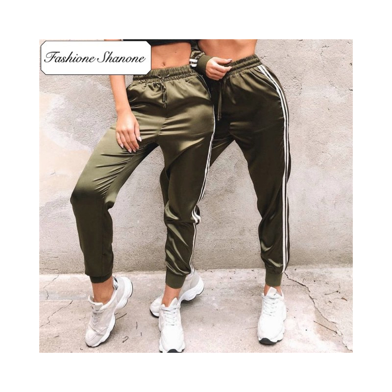 Fashione Shanone - Army green satin jogging pants