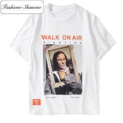 Fashione Shanone - Mona Lisa is smoking T-shirt