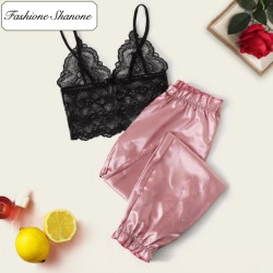 Fashione Shanone - Satin and lace pajamas