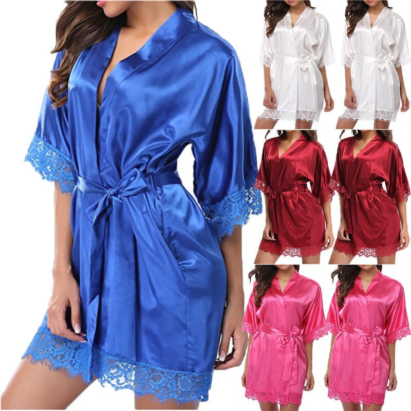 Fashione Shanone | Satin and lace dressing gown