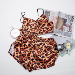 Fashione Shanone | Crop top and shorts pajamas