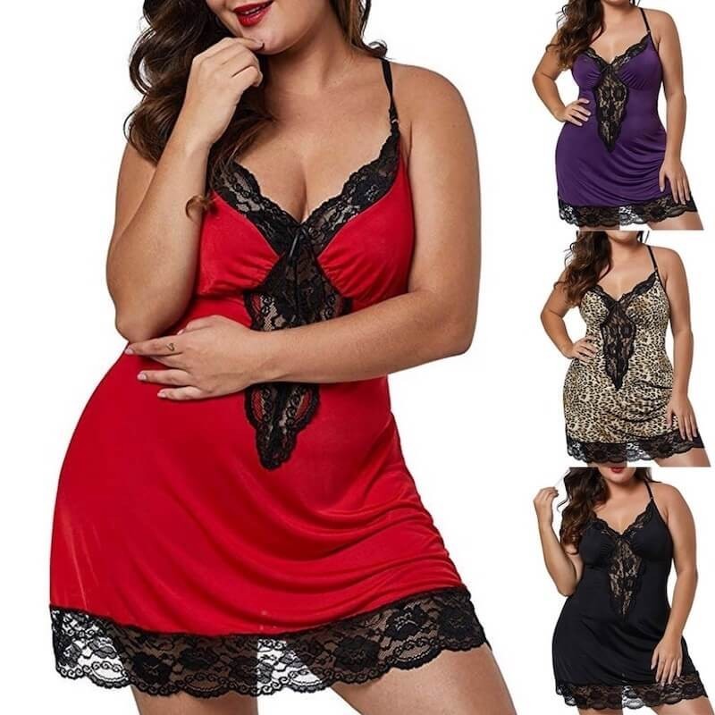 Plus size nightie with lace