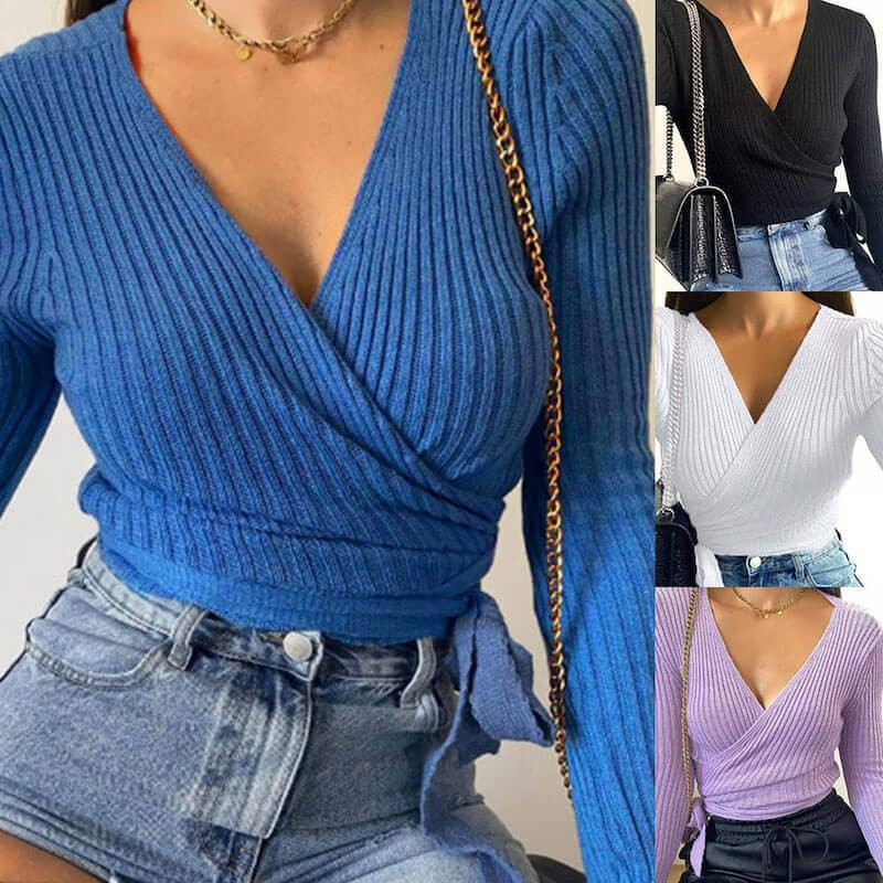 Long sleeves plunging neckline t-shirt